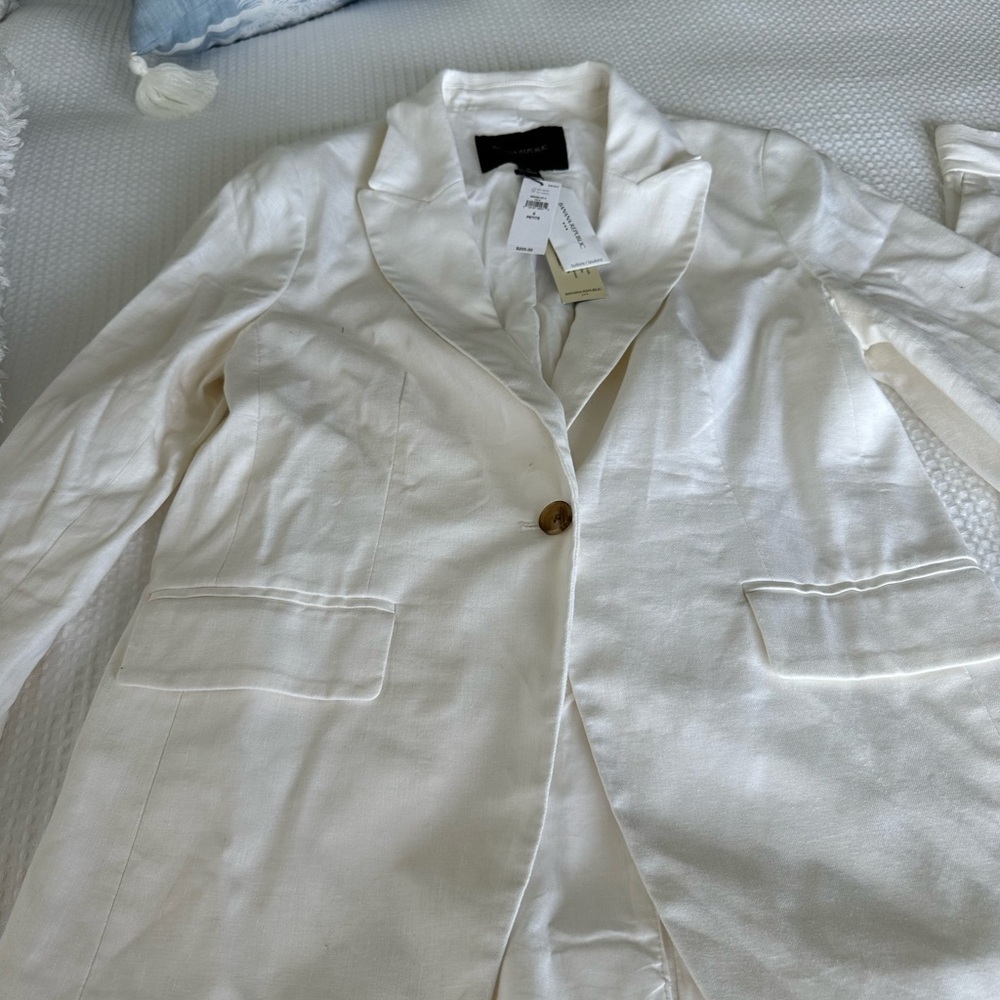 Banana Republic White Suit